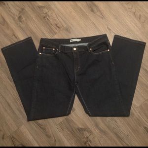 Levi’s 518 Straight Leg Denim Contrast Stitch Jean